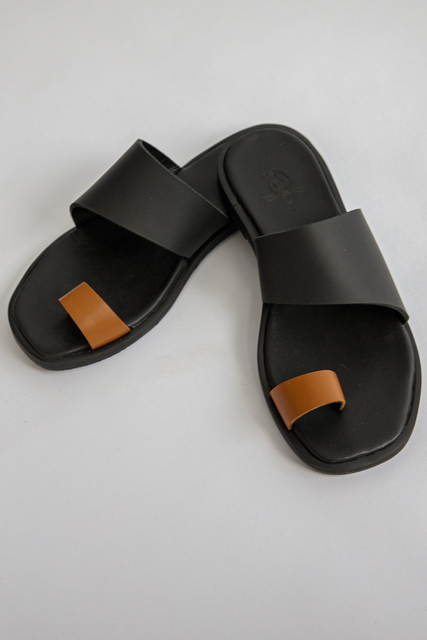 SANDALIA VALENCIA NEGRA